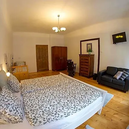 Krumlov Otel 3*